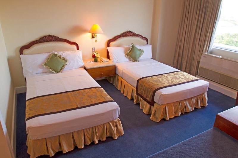 Manila Prince Hotel Eksteriør billede