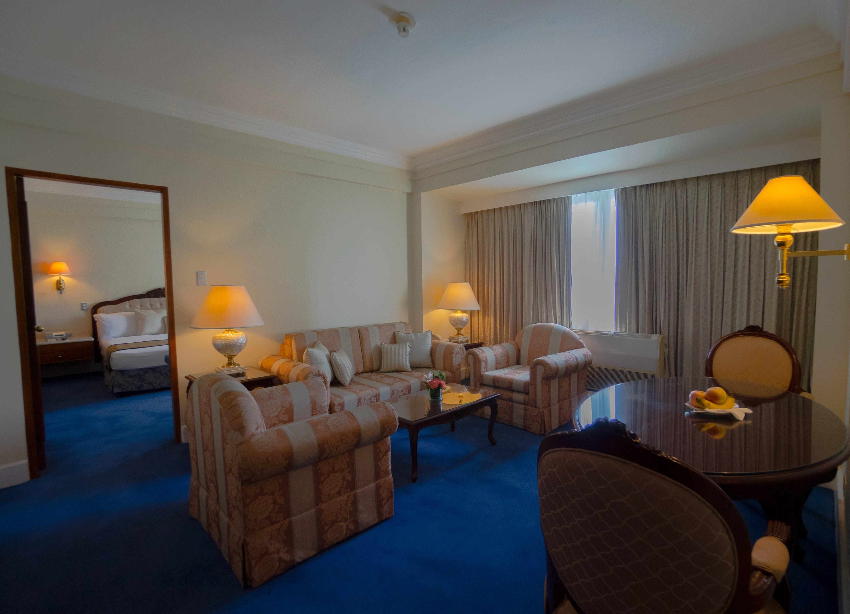 Manila Prince Hotel Eksteriør billede