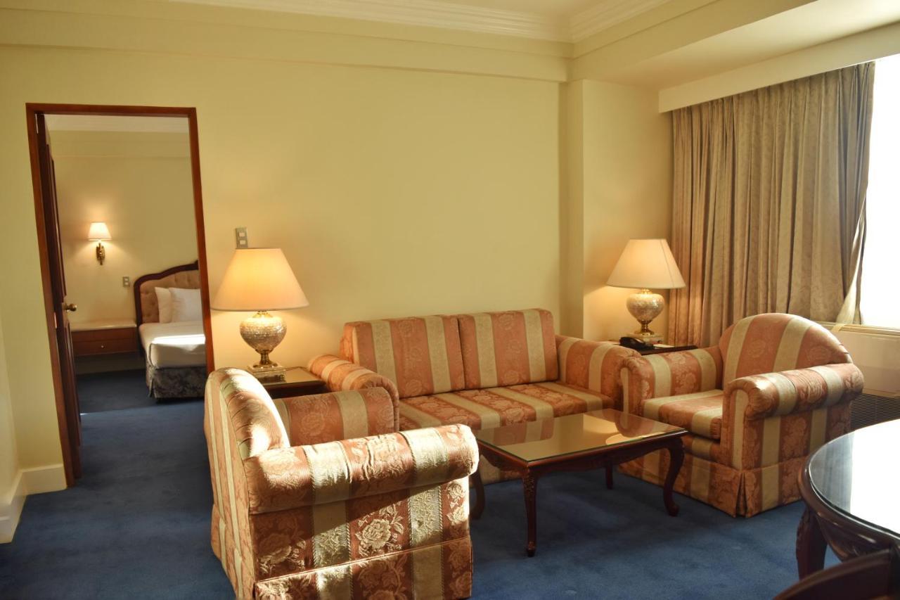 Manila Prince Hotel Eksteriør billede