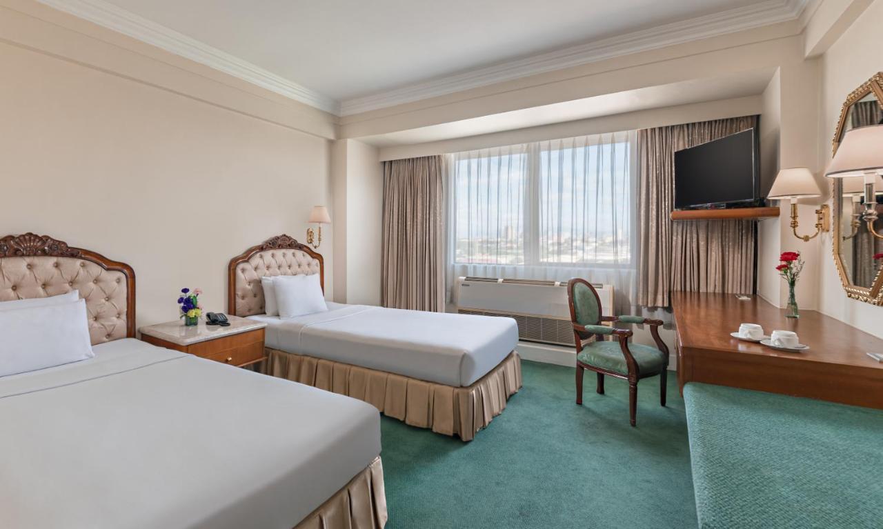 Manila Prince Hotel Eksteriør billede